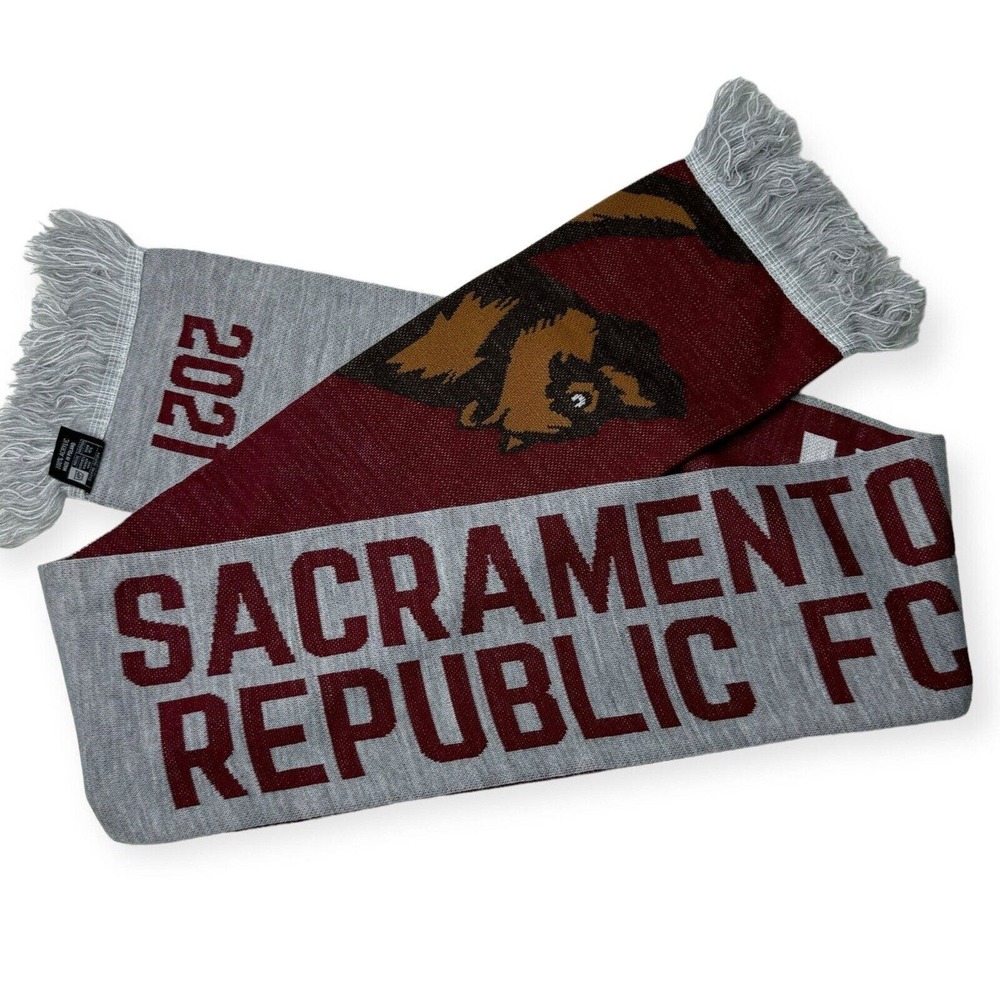 Sacramento Republic FC Gray Red California Beat Soccer Foot Knit Fringe Scarf